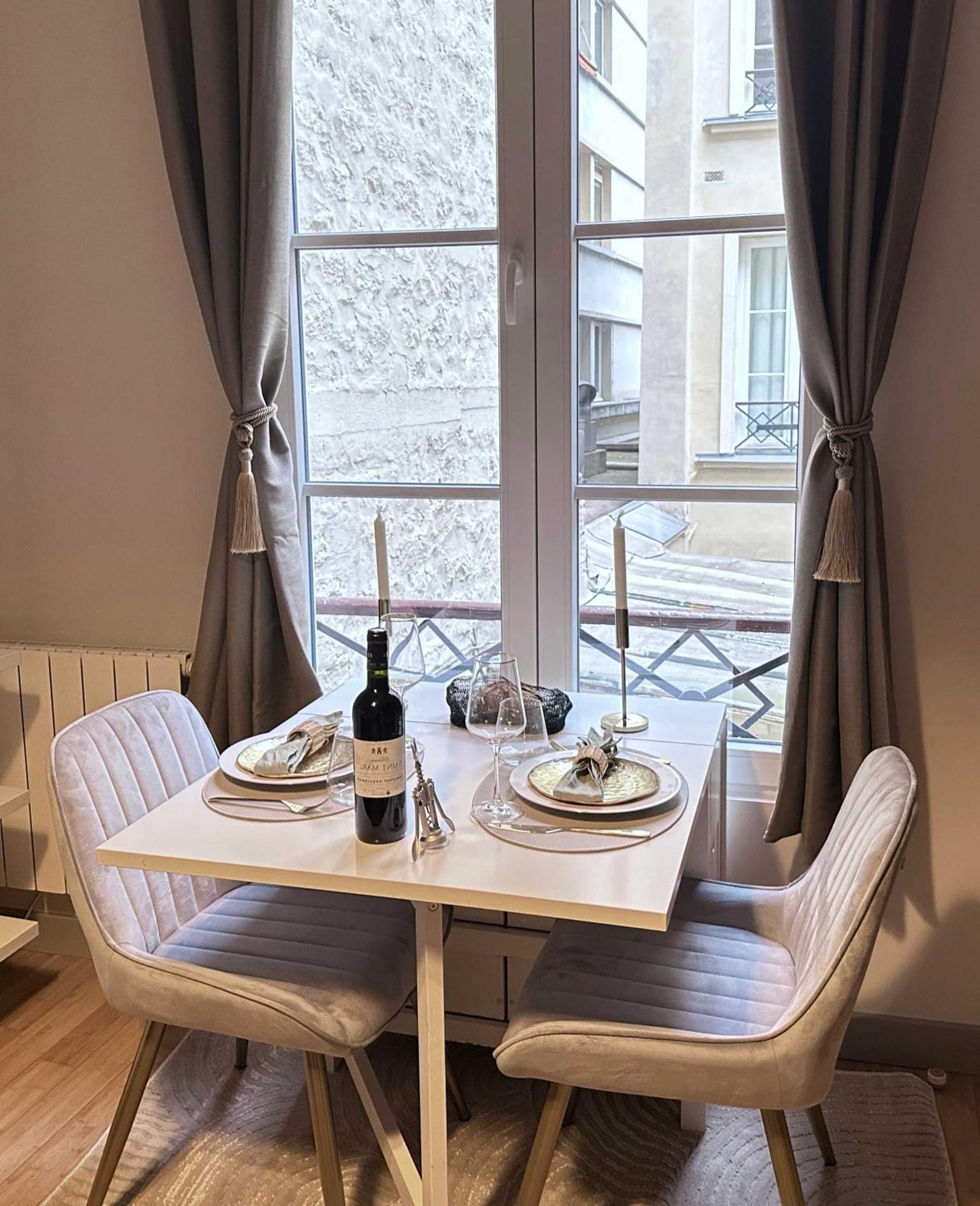 Apartmán Renovated Champs-Elysees Retreat Paříž Exteriér fotografie