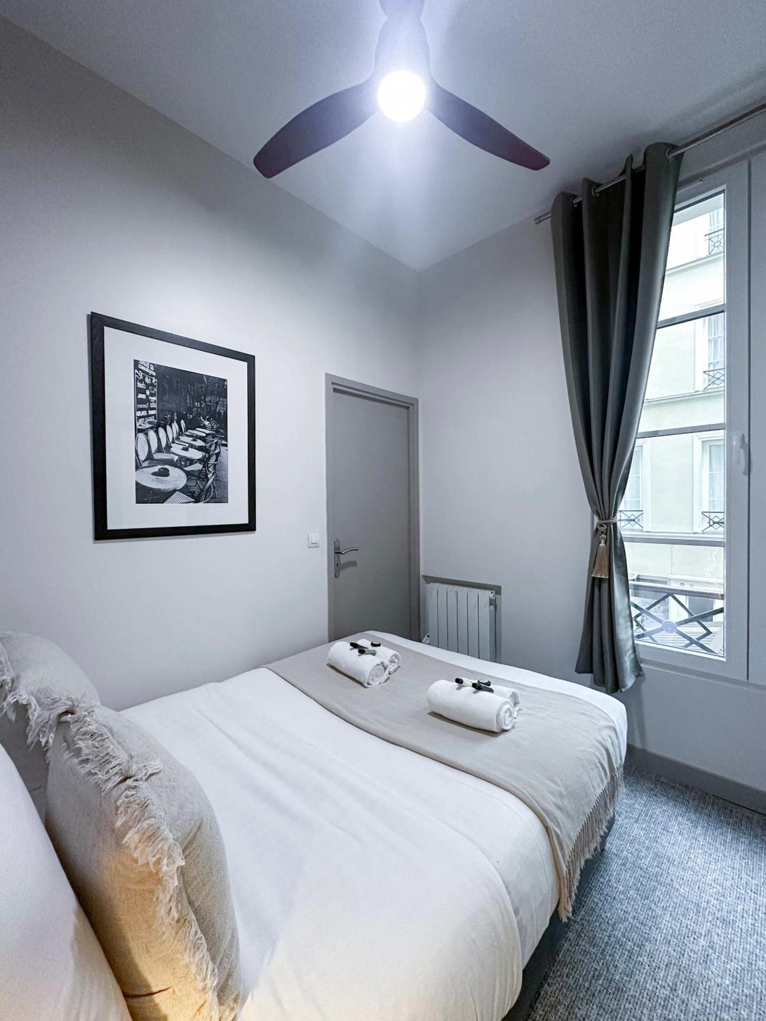 Apartmán Renovated Champs-Elysees Retreat Paříž Exteriér fotografie